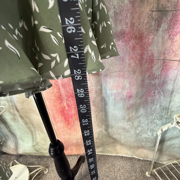 📌Twenty Ten Wear It Your Way Sexy Flirty Floral Romper with Beautiful Backside - Picture 8 of 16